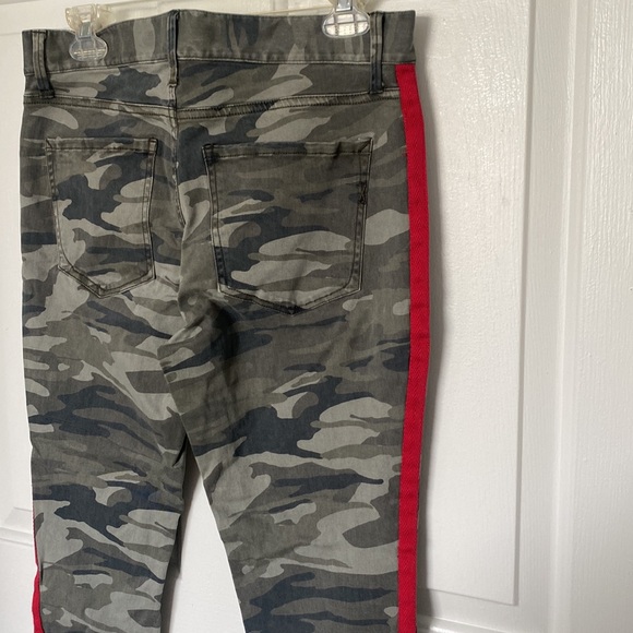 EXPRESS ARMY JEANS WITH RED STRIPE SIZE 8 - Picture 3 of 5